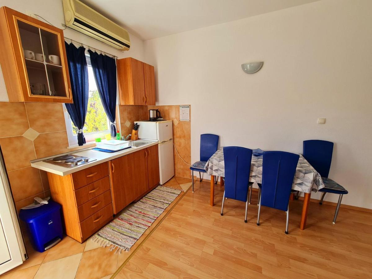 Apartments Silvana Trogir Bagian luar foto