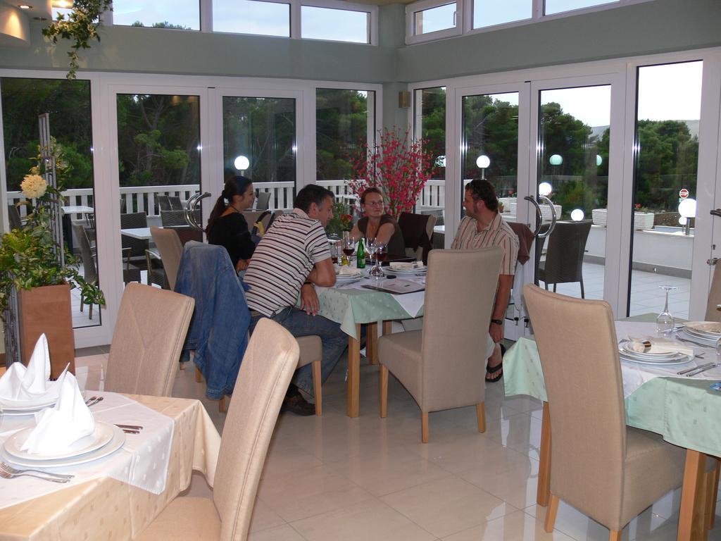 Apartments Silvana Trogir Bagian luar foto